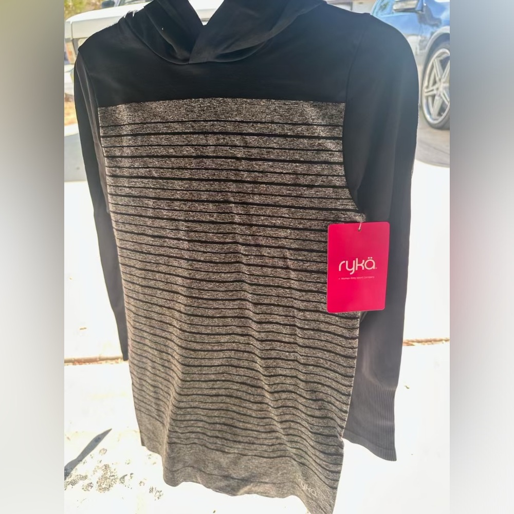 NWT Ryka Athletic Women’s Hooded Long-sleeve Top Gym Active Lifestyle Women’s